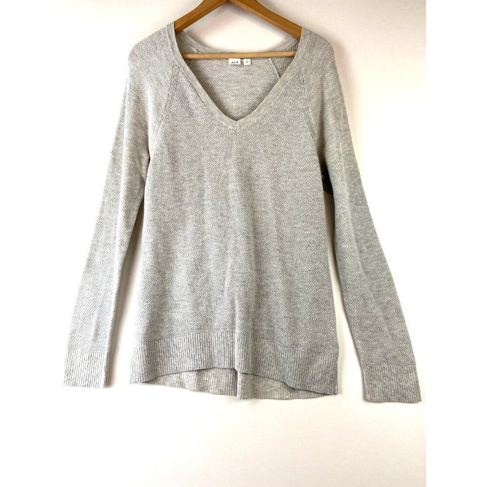 GAP Women's V-Neck Grey Sparkling Sweater Size Large
